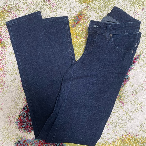 , never worn. - Picture 13 of 16